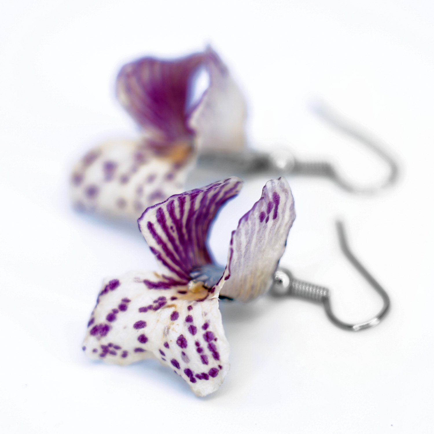 "Heavenly Wings" Orchid Petal Earrings [LIMITED EDITION]